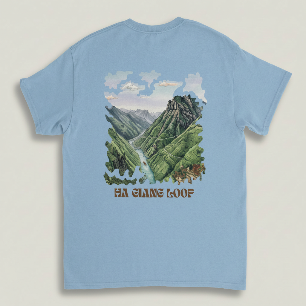 T-shirt Rivières & Falaises couleur Light Blue vu de dos sur fond studio gris chaud uniforme